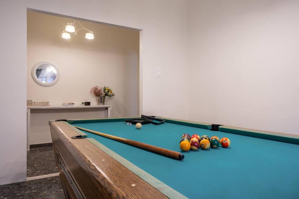 Billiard Apartment